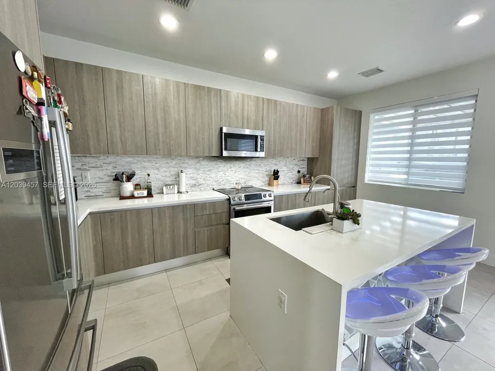 7243 NW 103rd Path Doral, FL 33178
