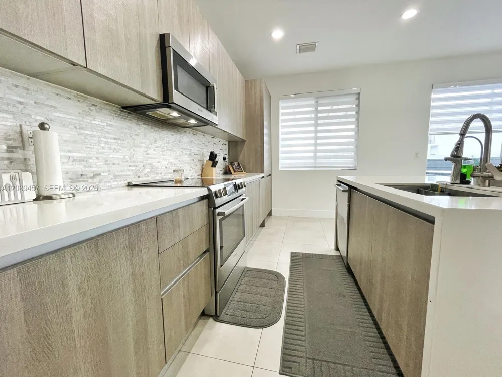 7243 NW 103rd Path Doral, FL 33178