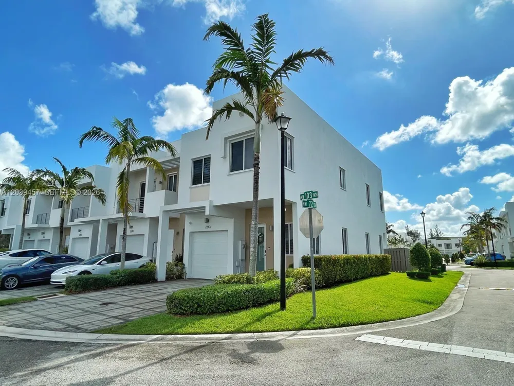 7243 NW 103rd Path Doral, FL 33178