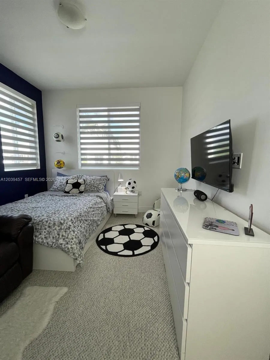 7243 NW 103rd Path Doral, FL 33178