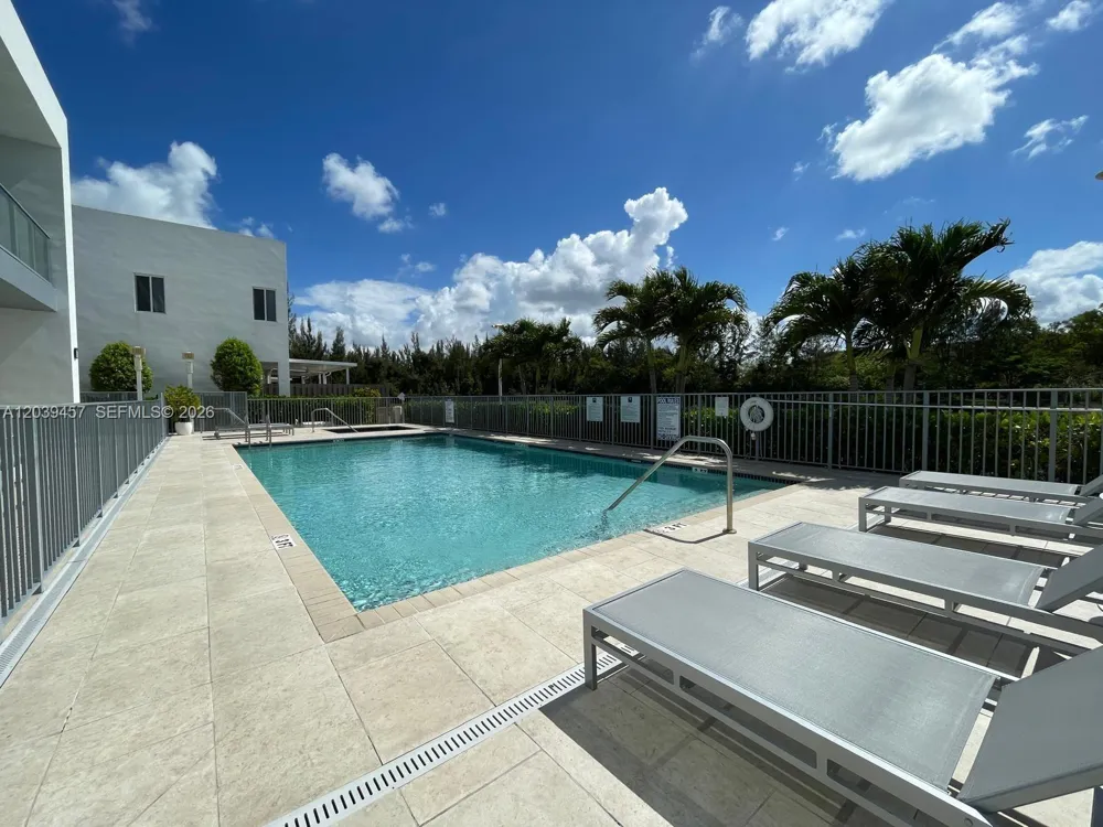 7243 NW 103rd Path Doral, FL 33178