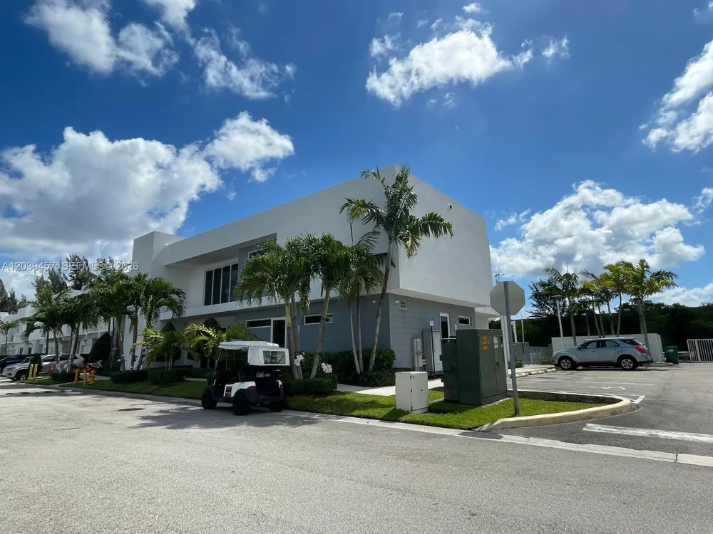 7243 NW 103rd Path Doral, FL 33178