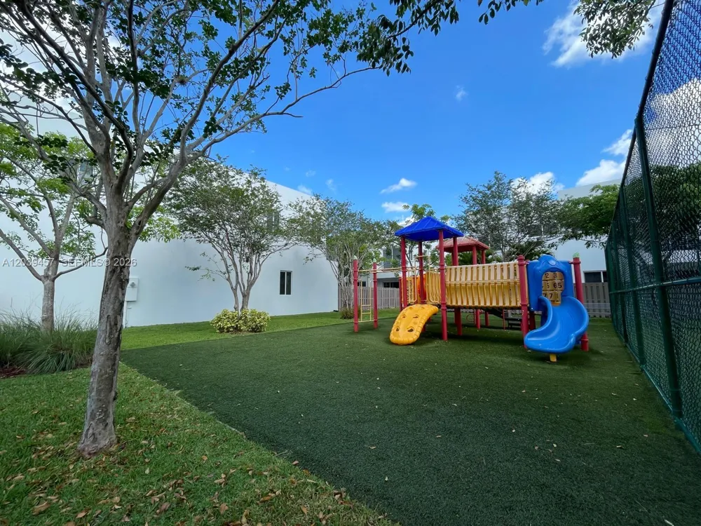 7243 NW 103rd Path Doral, FL 33178