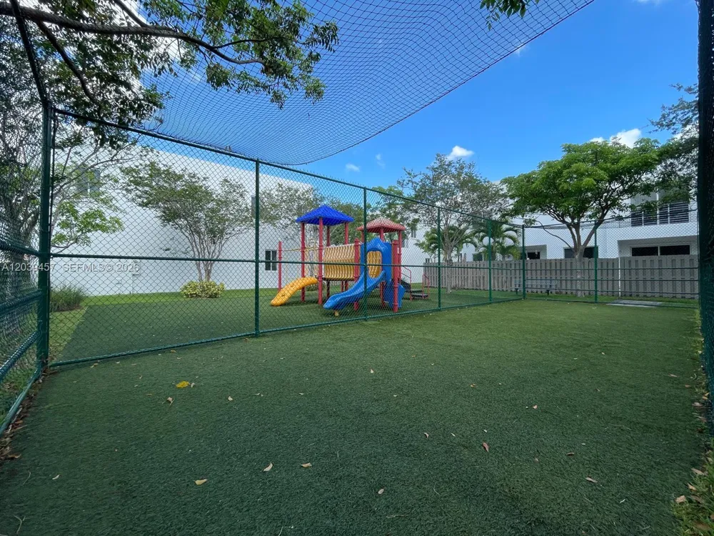 7243 NW 103rd Path Doral, FL 33178