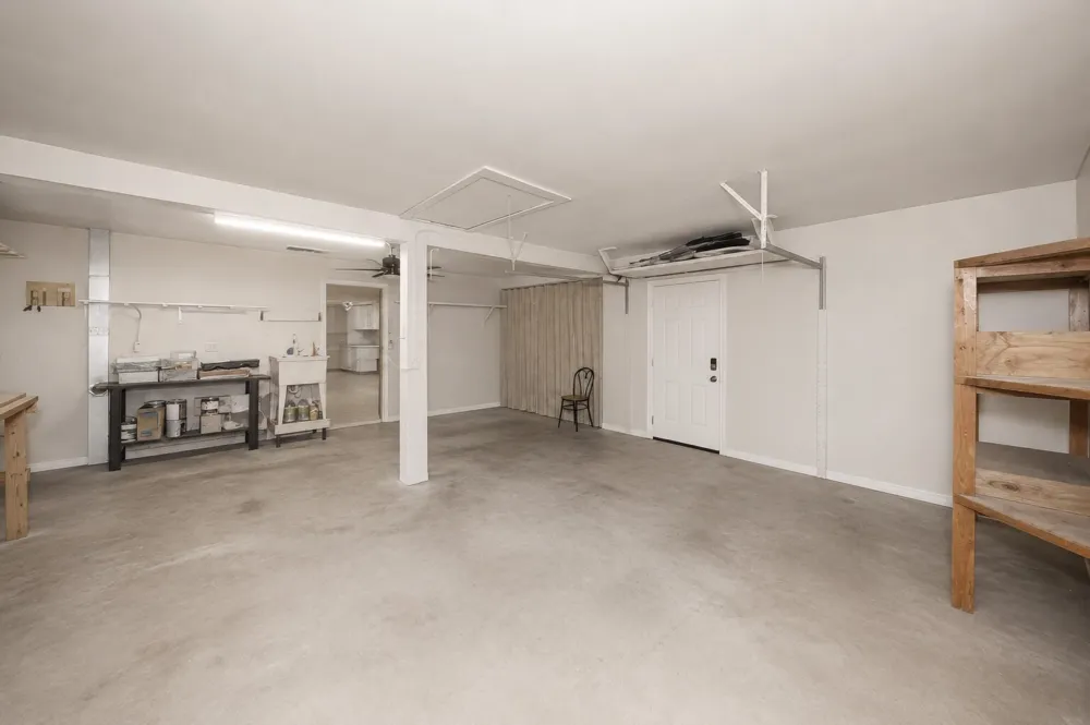 4028 Shawnee Trail Lake Worth, TX 76135
