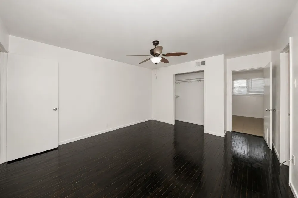4028 Shawnee Trail Lake Worth, TX 76135
