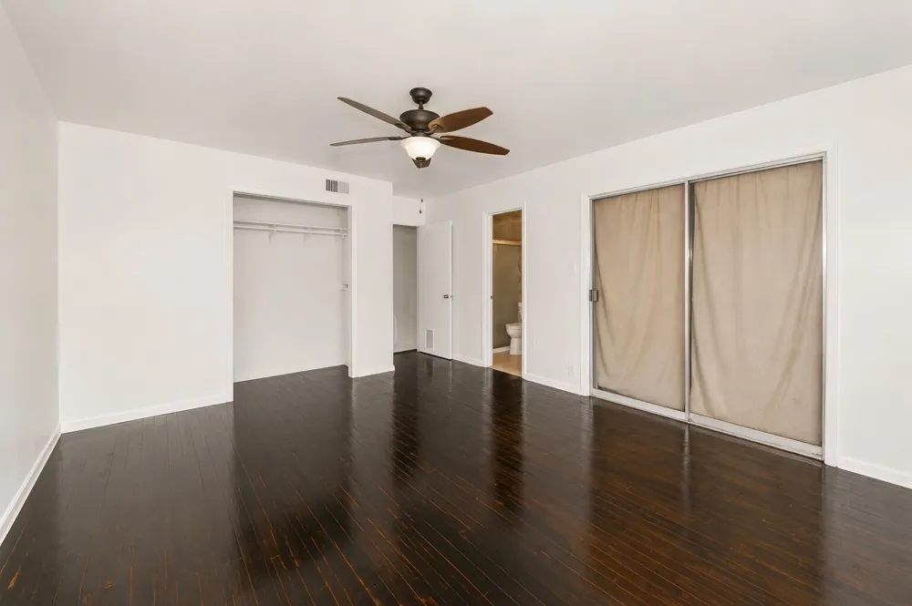 4028 Shawnee Trail Lake Worth, TX 76135