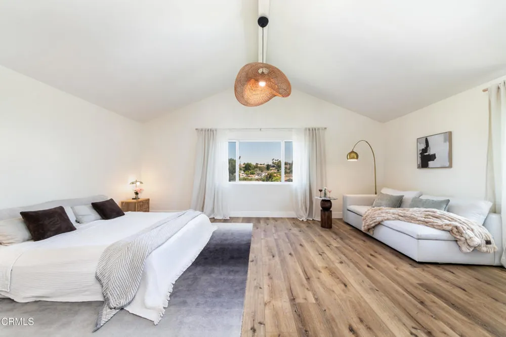 193 W Sidlee Street Thousand Oaks, CA 91360