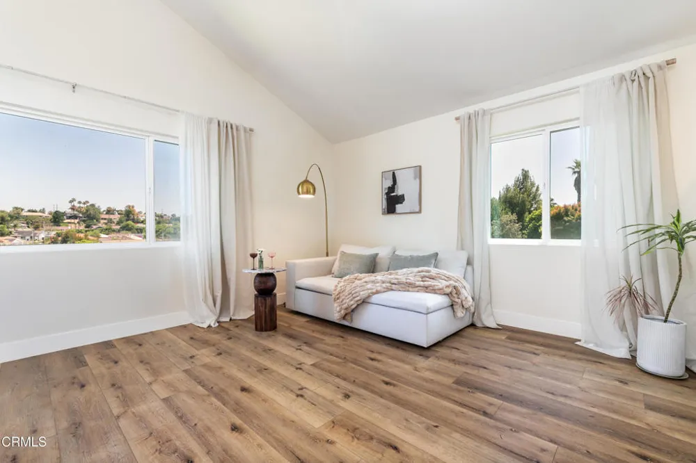 193 W Sidlee Street Thousand Oaks, CA 91360