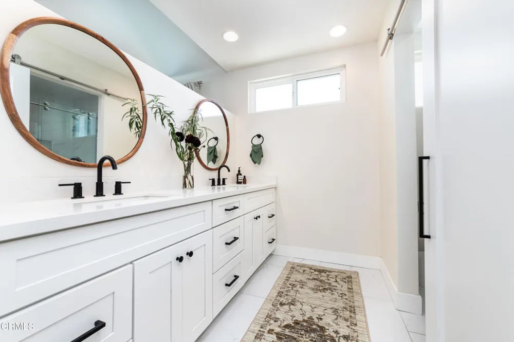 193 W Sidlee Street Thousand Oaks, CA 91360