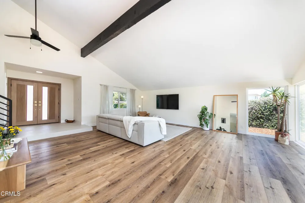 193 W Sidlee Street Thousand Oaks, CA 91360
