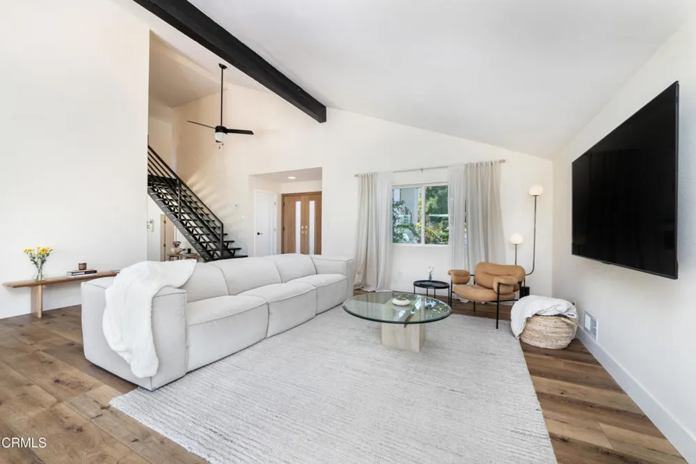 193 W Sidlee Street Thousand Oaks, CA 91360