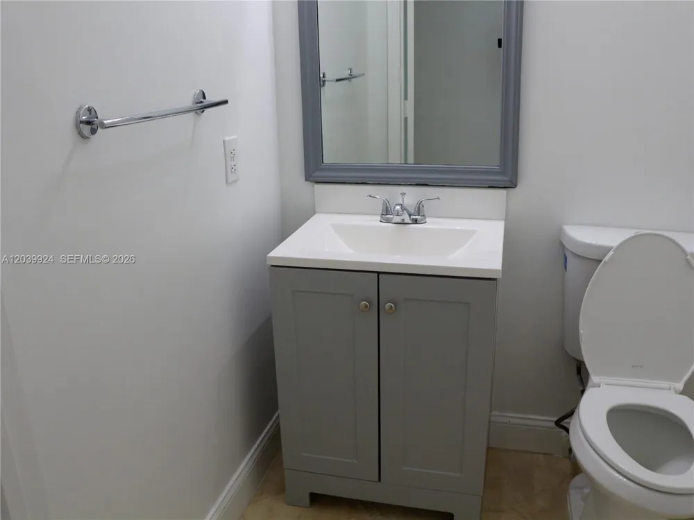 17124 NW 10th St Pembroke Pines, FL 33028