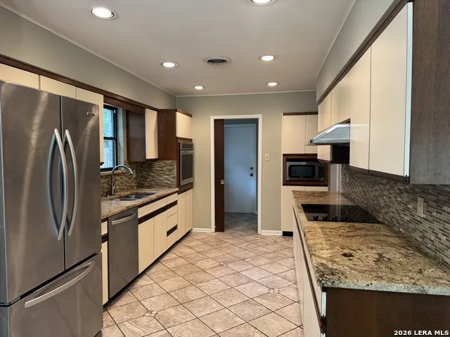 153 Trillium Ln Castle Hills, TX 78213