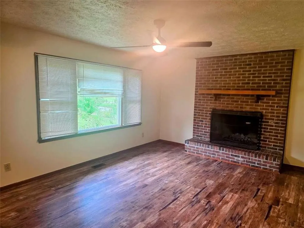128 Hillview Drive Thomaston, GA 30286