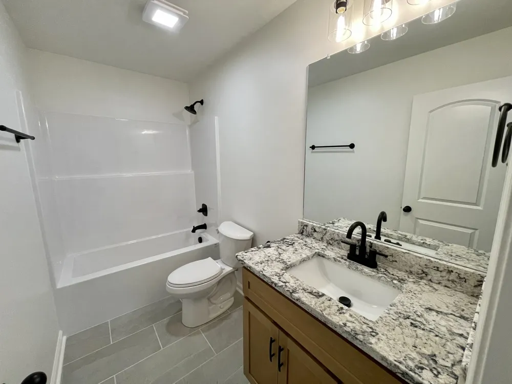 104 Donald Rd Lafayette, TN 37083