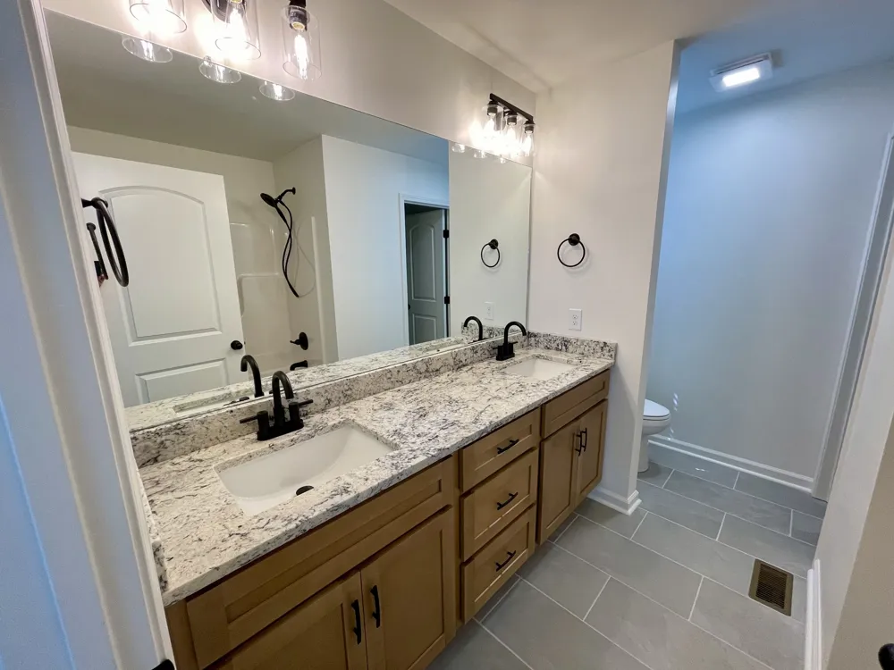 104 Donald Rd Lafayette, TN 37083