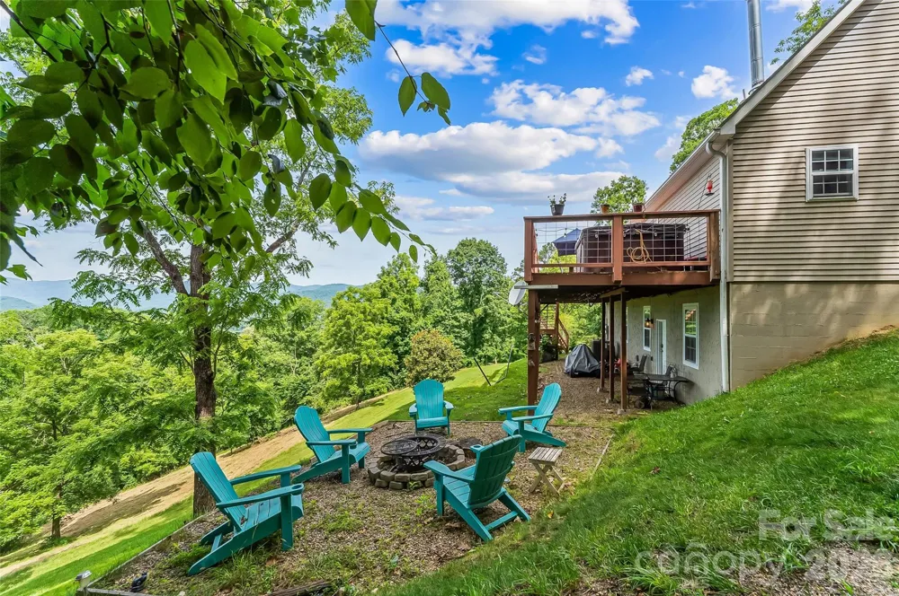 70 Heslar Way Marshall, NC 28753