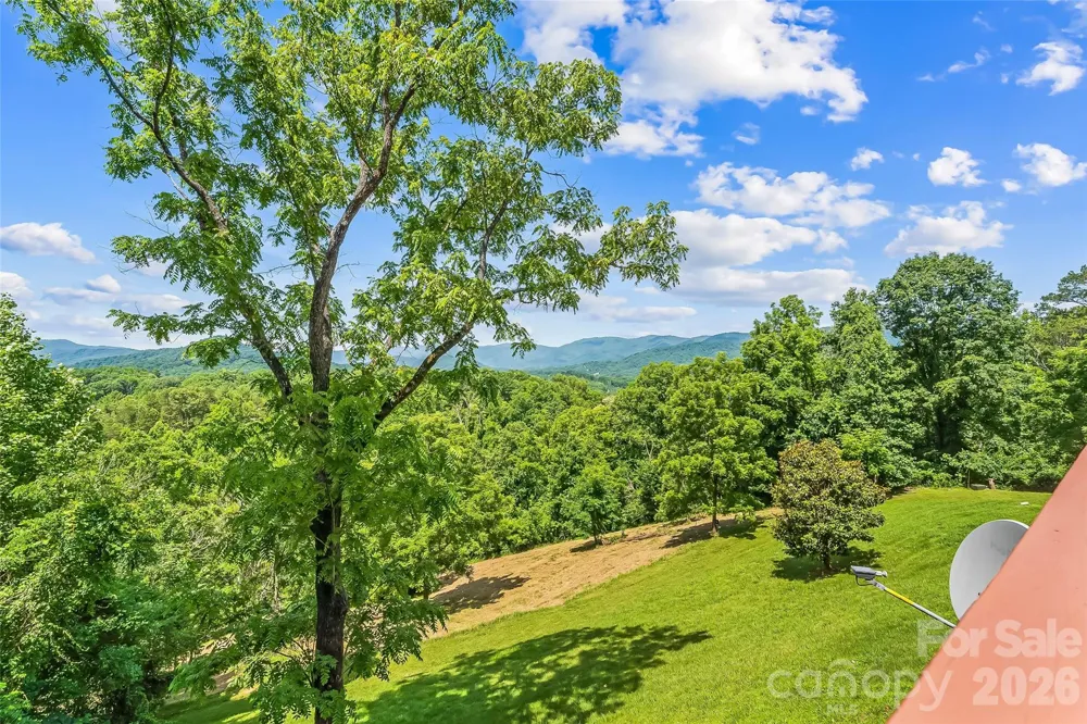 70 Heslar Way Marshall, NC 28753