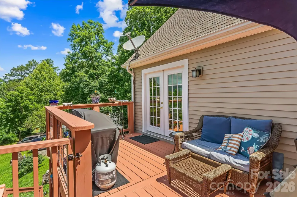 70 Heslar Way Marshall, NC 28753