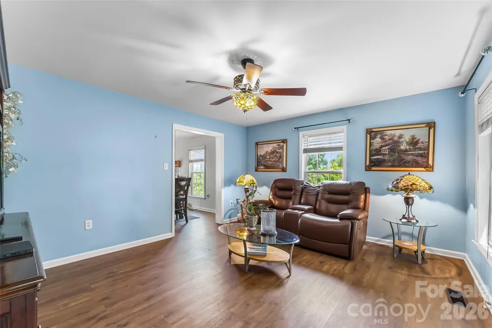 70 Heslar Way Marshall, NC 28753