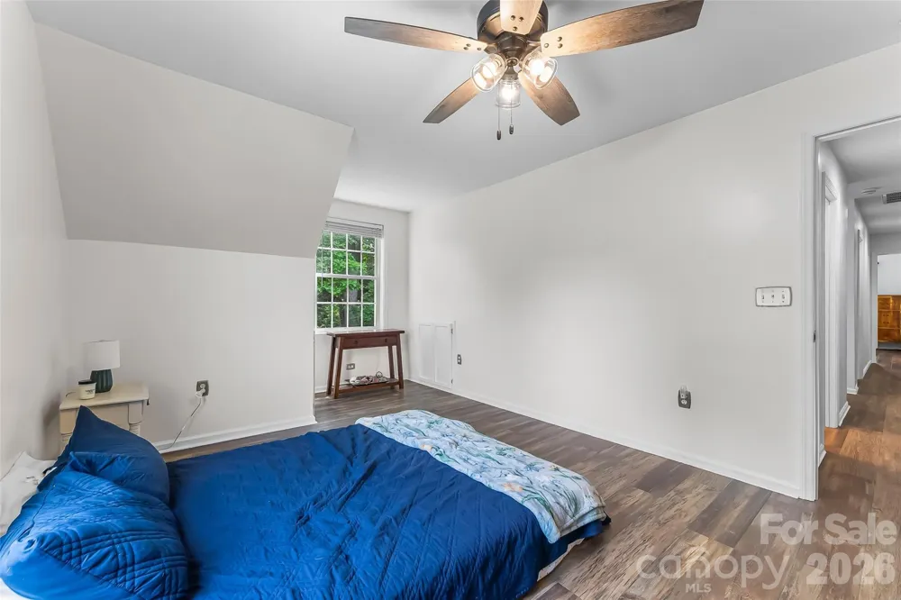 70 Heslar Way Marshall, NC 28753