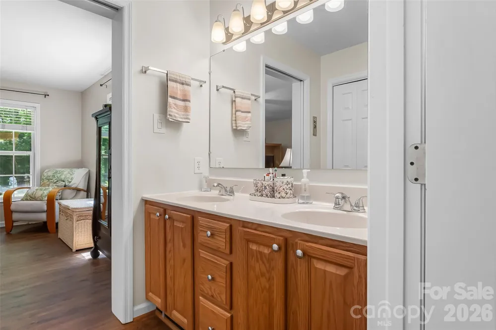 70 Heslar Way Marshall, NC 28753