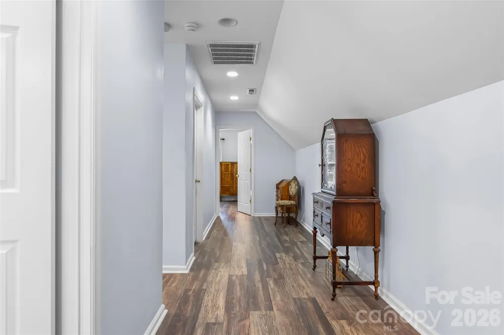 70 Heslar Way Marshall, NC 28753