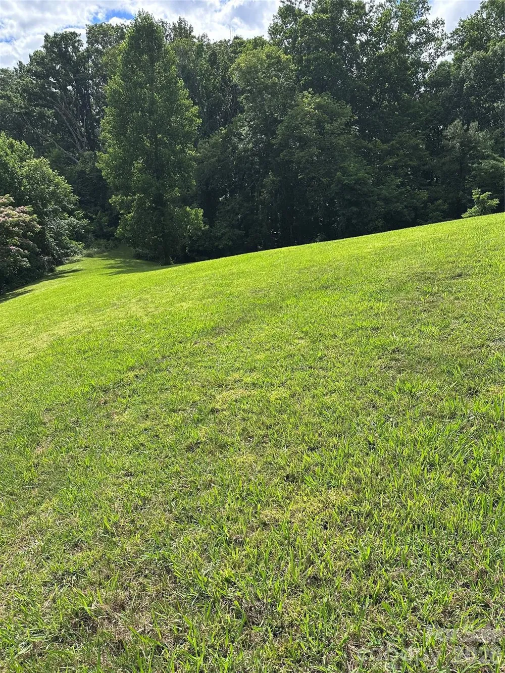 70 Heslar Way Marshall, NC 28753