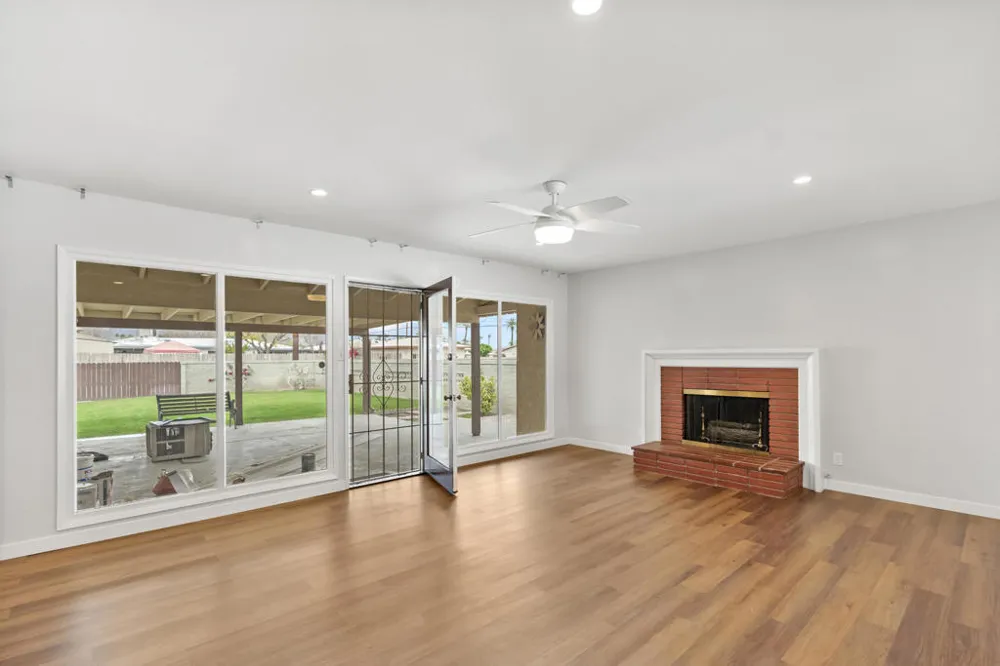 82172 Sierra Avenue Indio, CA 92201