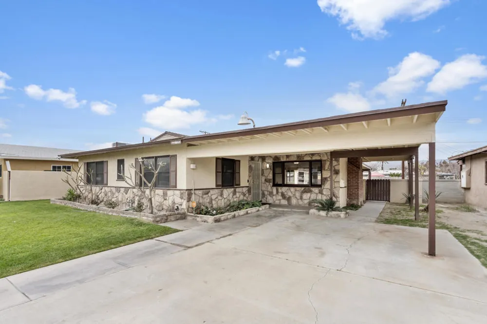 82172 Sierra Avenue Indio, CA 92201