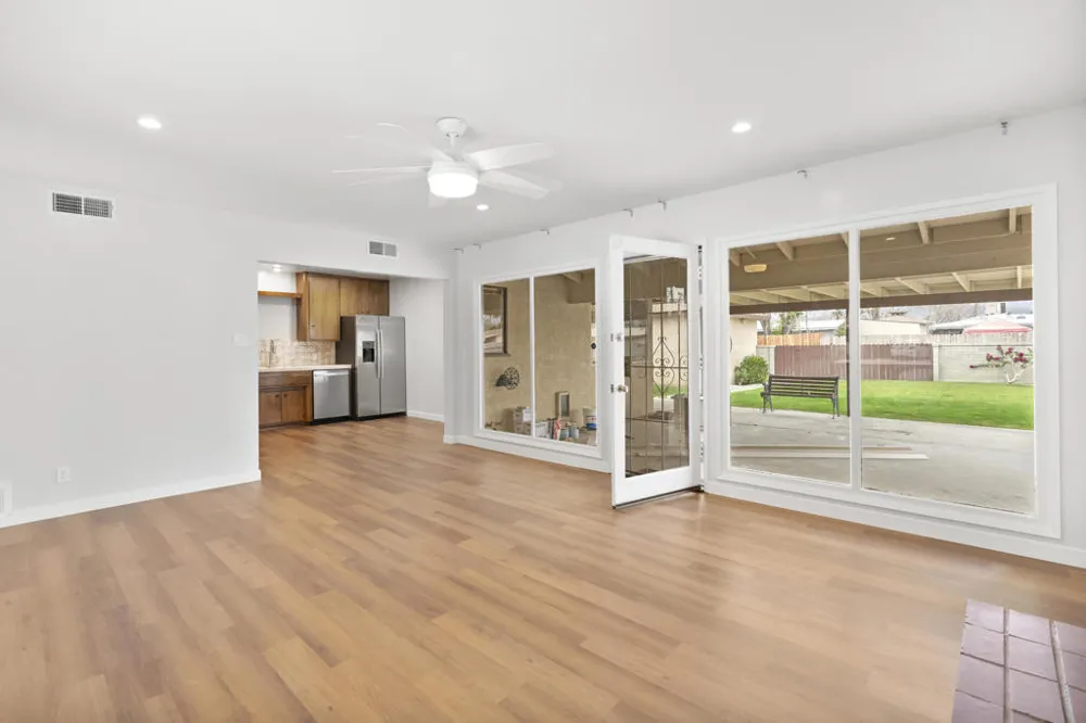 82172 Sierra Avenue Indio, CA 92201