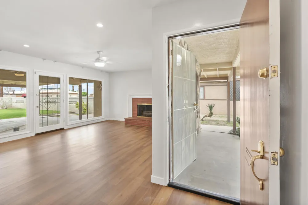 82172 Sierra Avenue Indio, CA 92201