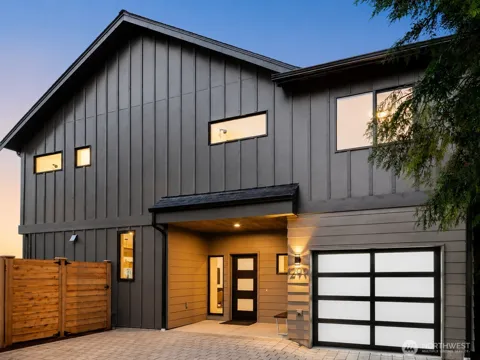 12910 NE 70th Place