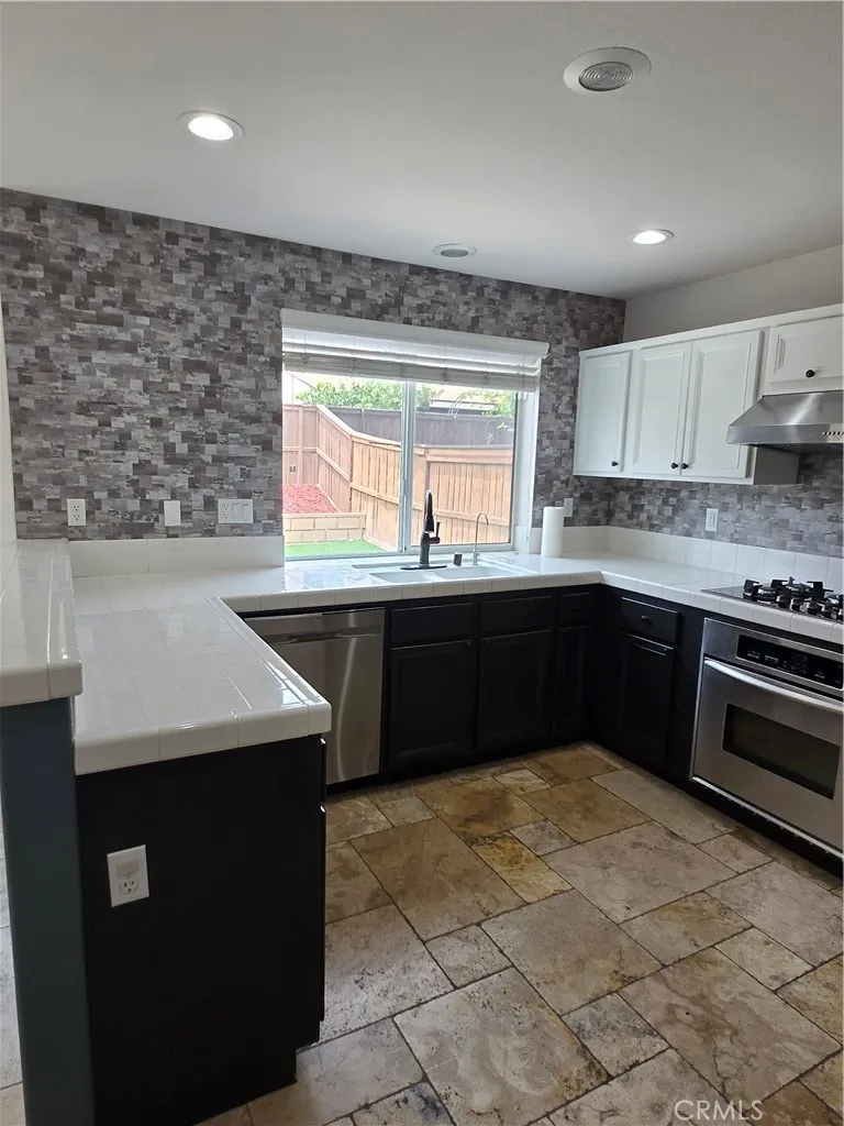 40643 Cartier Murrieta, CA 92563