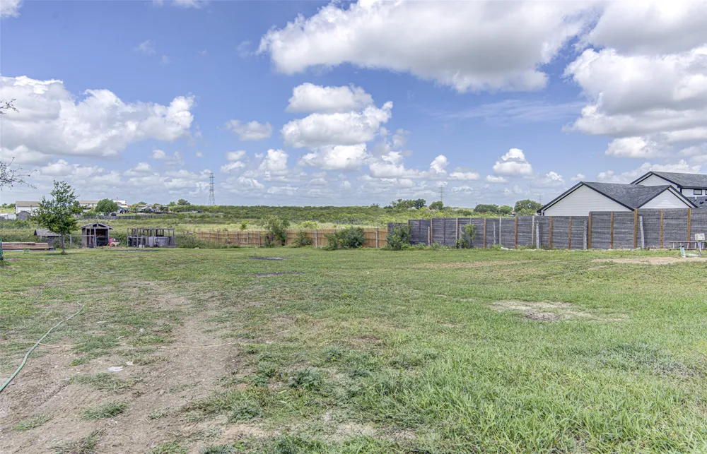 445 Rancho Linda Dr. Lockhart, TX 78644