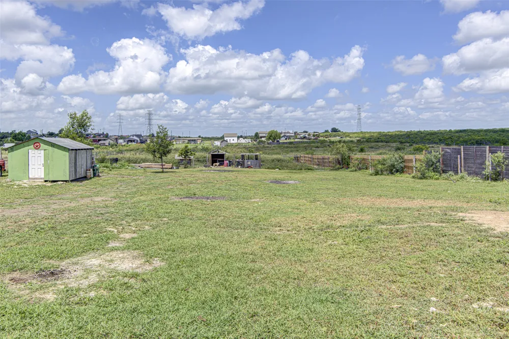 445 Rancho Linda Dr. Lockhart, TX 78644