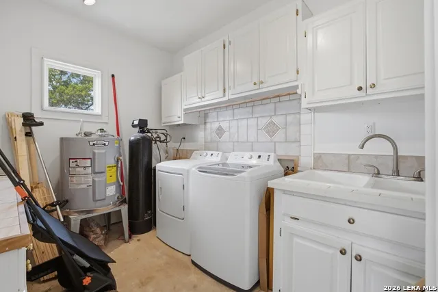 9846 Cash Mountain Rd Helotes, TX 78023