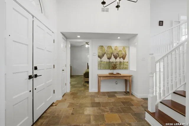 9846 Cash Mountain Rd Helotes, TX 78023
