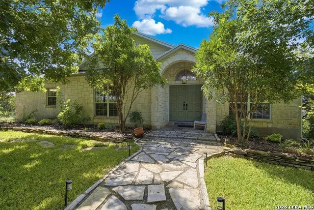 9846 Cash Mountain Rd Helotes, TX 78023