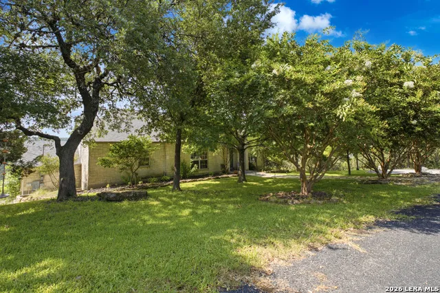9846 Cash Mountain Rd Helotes, TX 78023