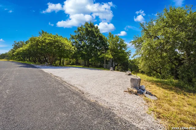 9846 Cash Mountain Rd Helotes, TX 78023