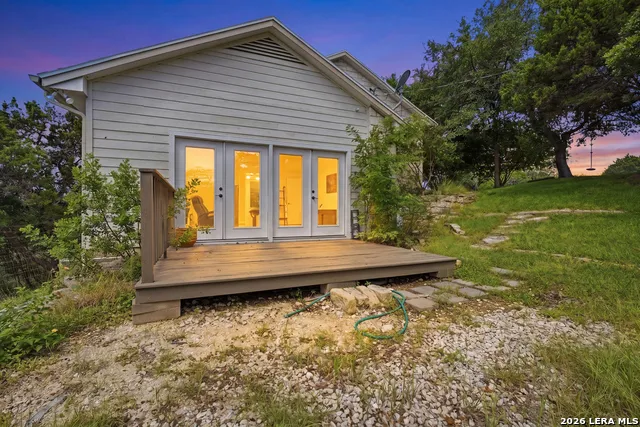 9846 Cash Mountain Rd Helotes, TX 78023