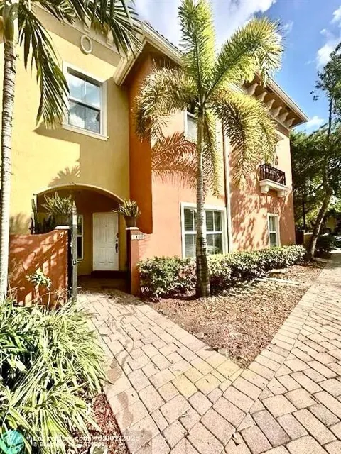 2851 W Prospect Road #1102