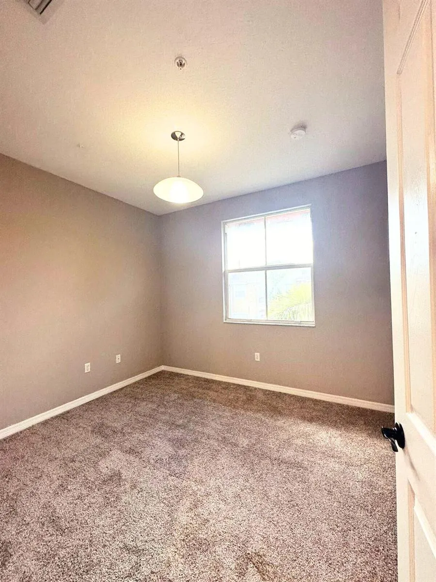 2851 W Prospect Road #1102 Tamarac, FL 33309