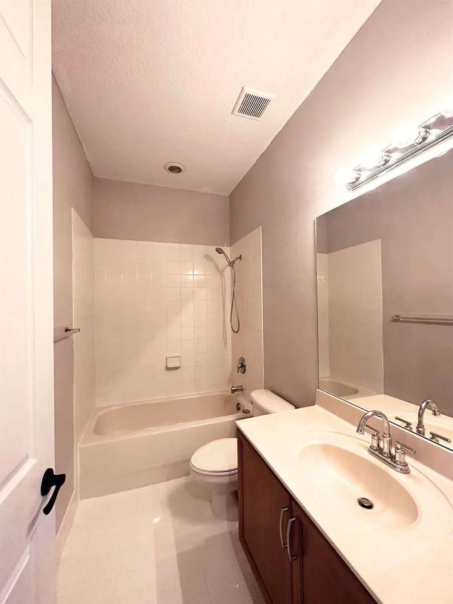 2851 W Prospect Road #1102 Tamarac, FL 33309