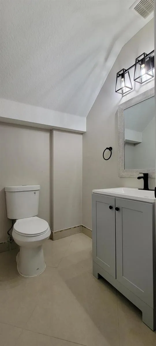 2851 W Prospect Road #1102 Tamarac, FL 33309
