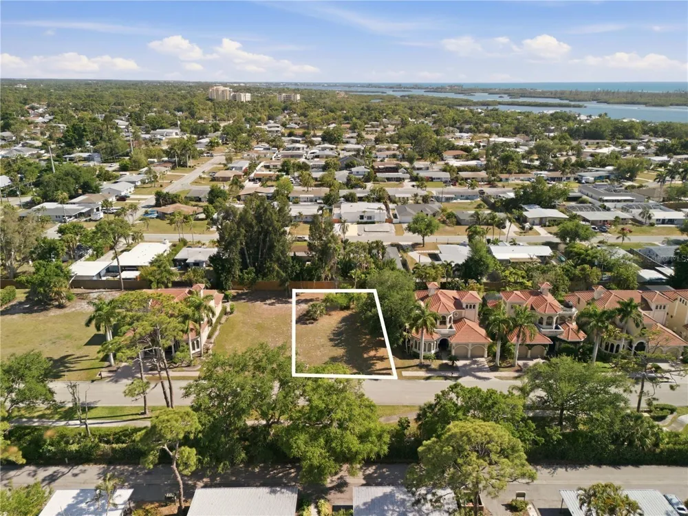1740 ASSISI DRIVE Sarasota, FL 34231