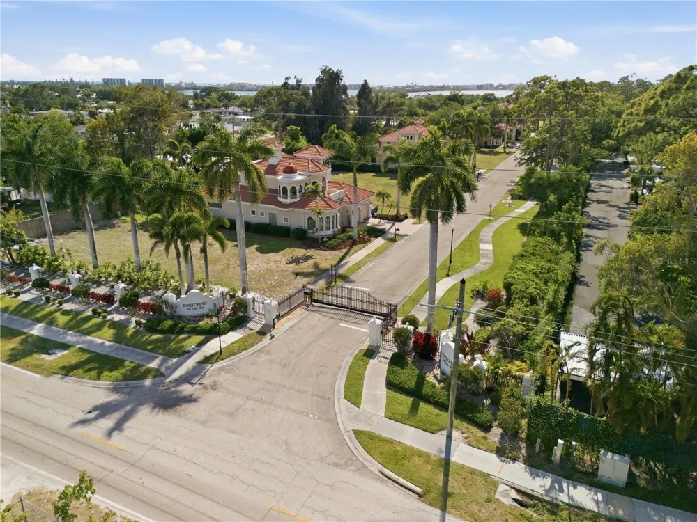 1740 ASSISI DRIVE Sarasota, FL 34231