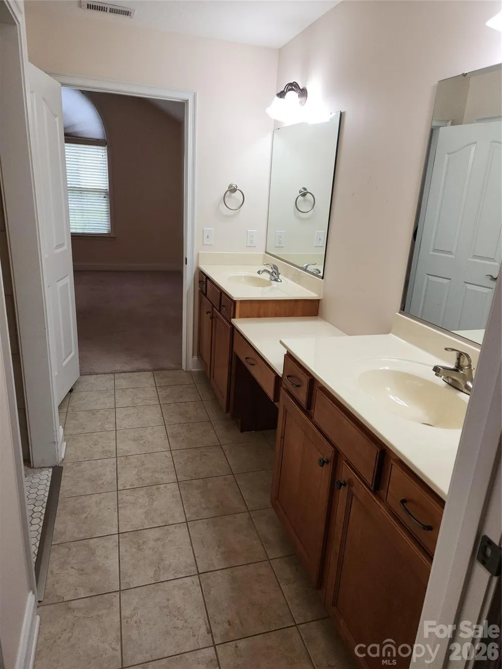 1 Mountain Meadow Circle Weaverville, NC 28787